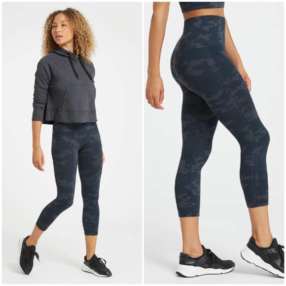 SPANX Pants - SPANX Look At Me Now Seamless Cropped Leggings Black Camo